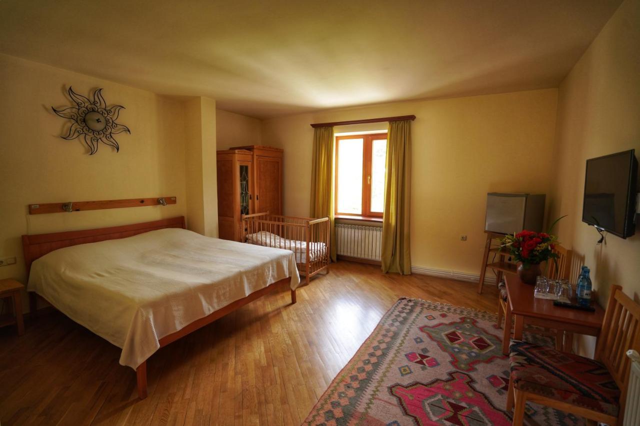 Hotel Mirhav Goris Εξωτερικό φωτογραφία