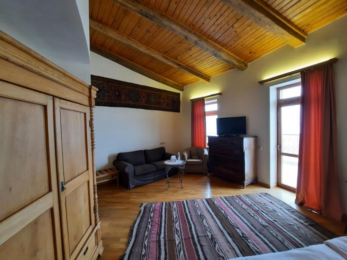 Hotel Mirhav Goris Εξωτερικό φωτογραφία