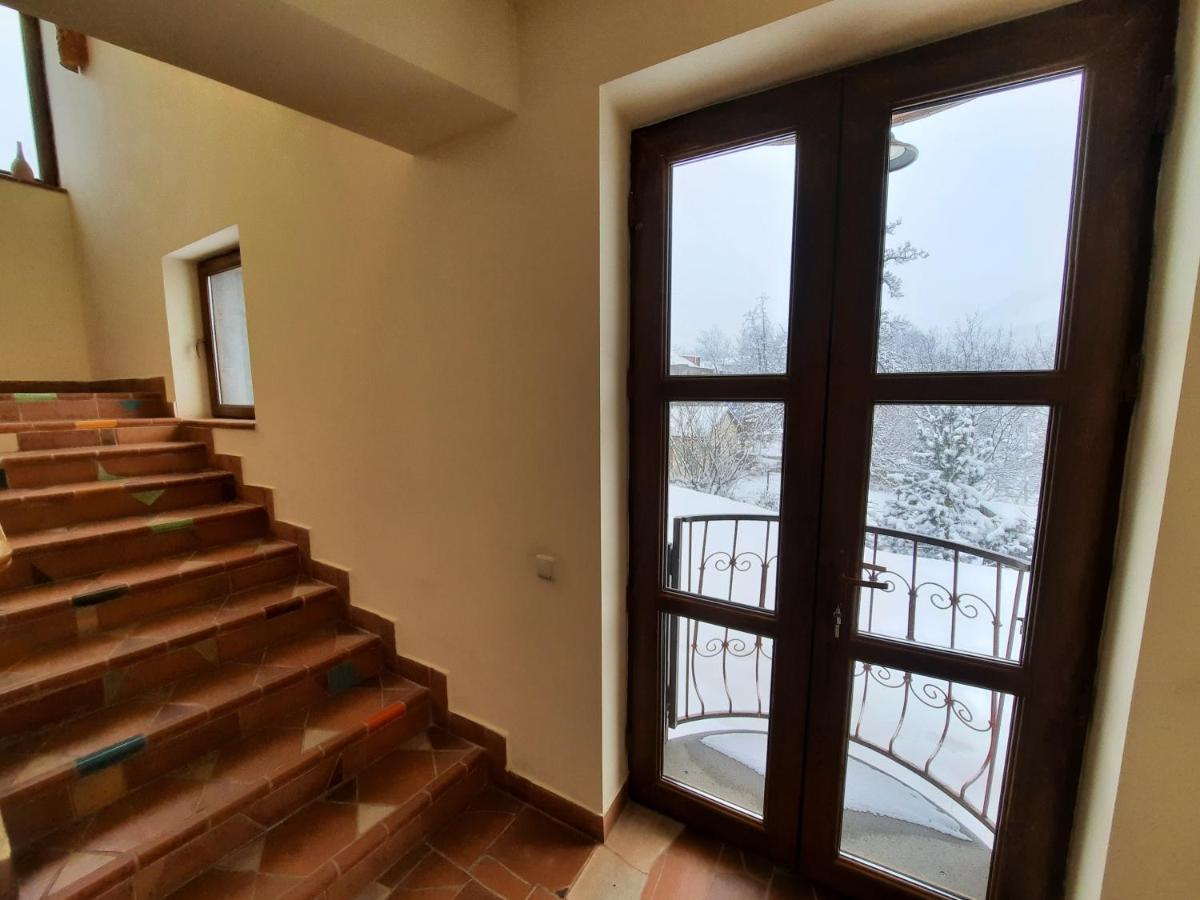 Hotel Mirhav Goris Εξωτερικό φωτογραφία