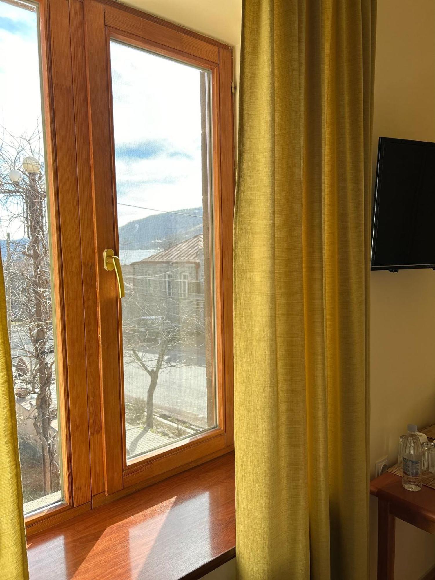 Hotel Mirhav Goris Εξωτερικό φωτογραφία