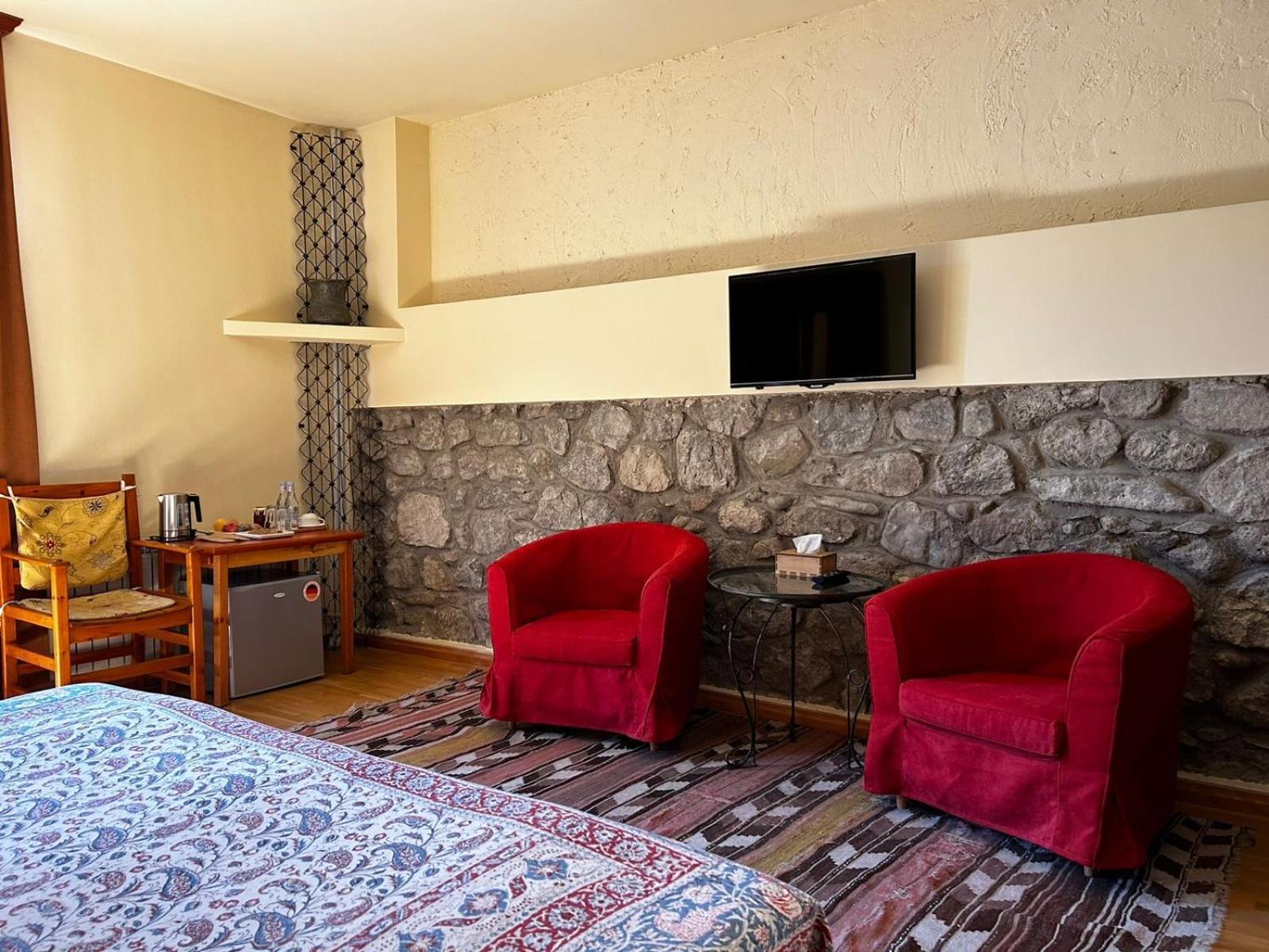 Hotel Mirhav Goris Εξωτερικό φωτογραφία