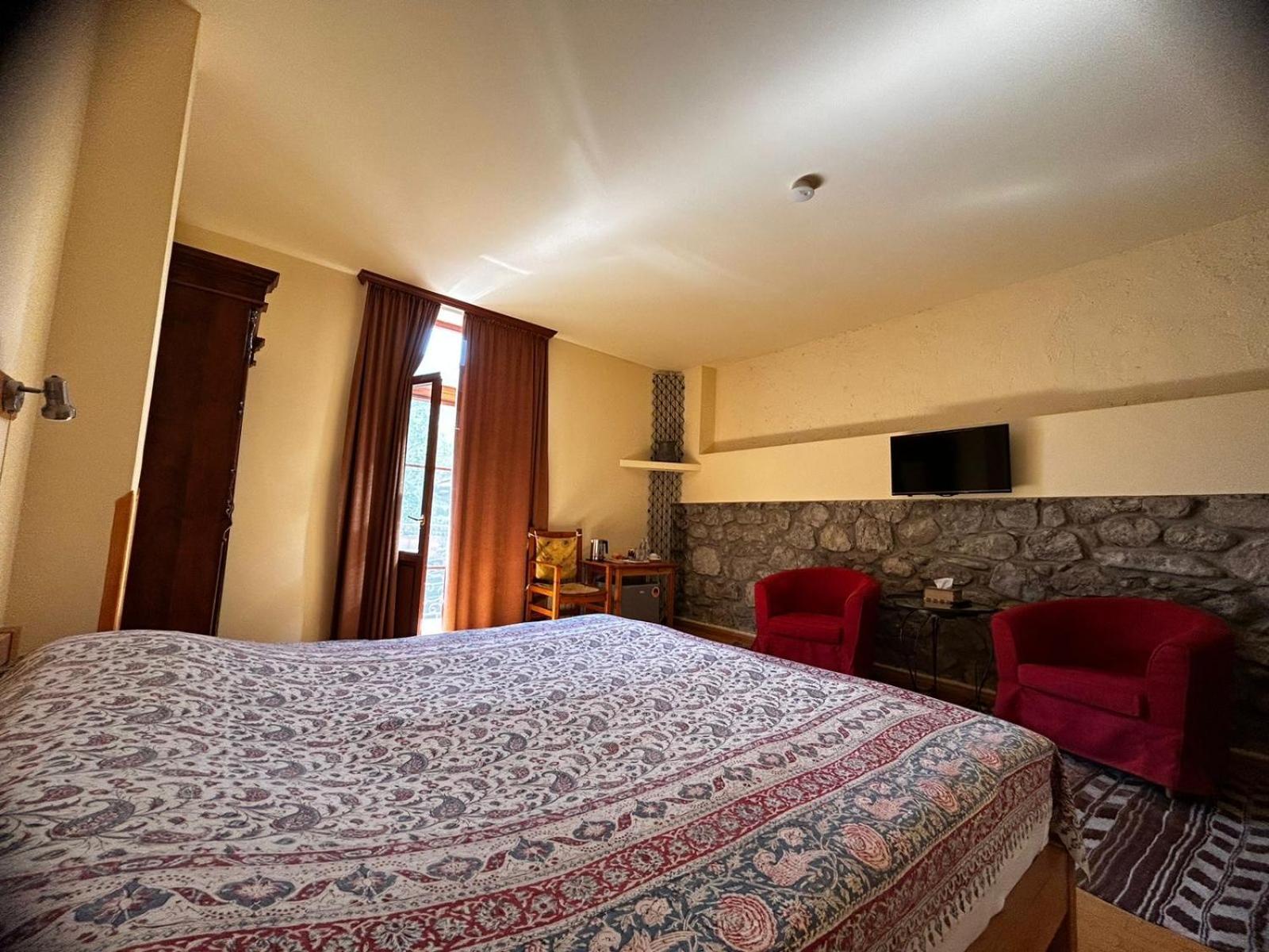Hotel Mirhav Goris Εξωτερικό φωτογραφία