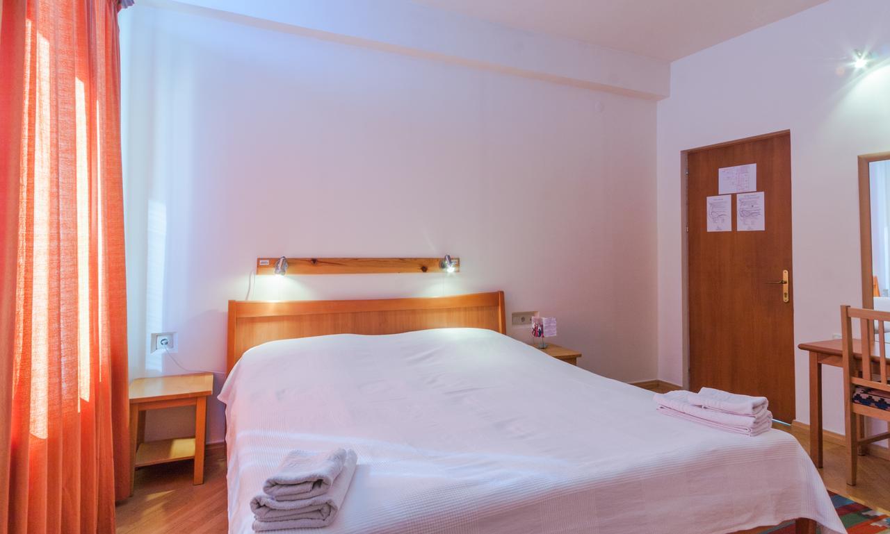 Hotel Mirhav Goris Εξωτερικό φωτογραφία